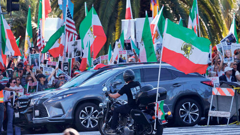 צילום: AFP/ Jonathan Alcorn היום שאחרי האייתוללות: פרמיית הסיכון תקפוץ גם אם ייצור הנפט לא ייפגע