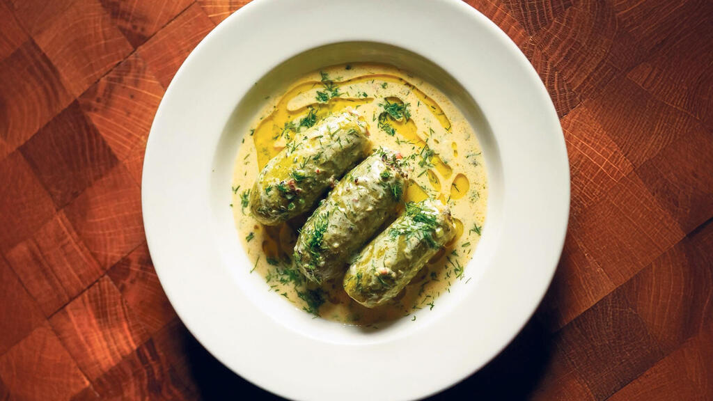 פנאי קוסא מחשי ברוטב אגריסטרה חמוץ מנה מסעדת נורה