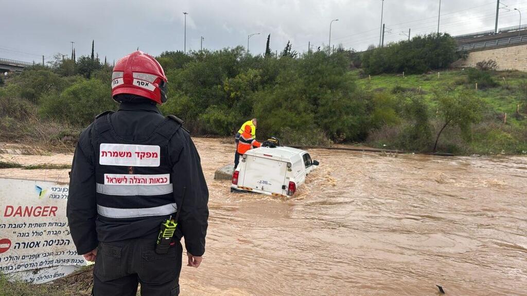 סערה גשם סופה מזג אוויר חילוץ לכודים בנחל ענבה 13.1