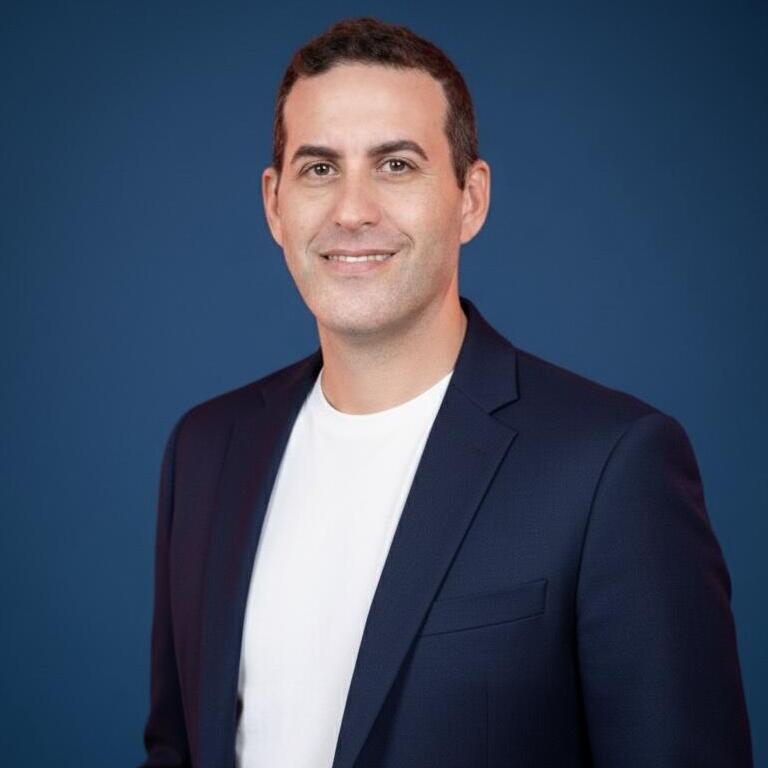 אמיר שניידר סמנכ"ל שיווק ב Skywatch & VOOM