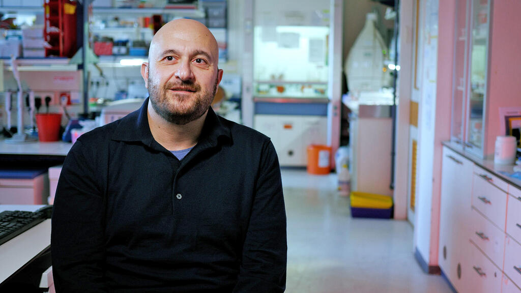 פרופ' יעקוב חנא - ארליך renewal bio