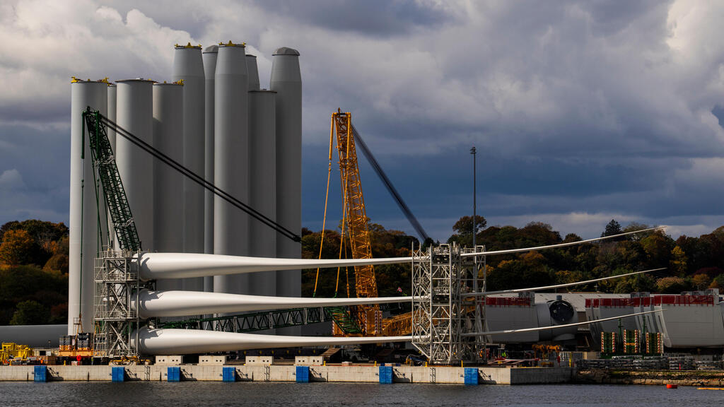 אורסטד עבודות במסגרת פרויקט Revolution Wind טורבינות רוח של אורסטד ב ארה"ב רוד איילנד וקונטיקט אנרגיה ירוקה אנרגיה מתחדשת אוקטובר 2025