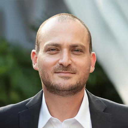 עו"ד תומר ניידיץ