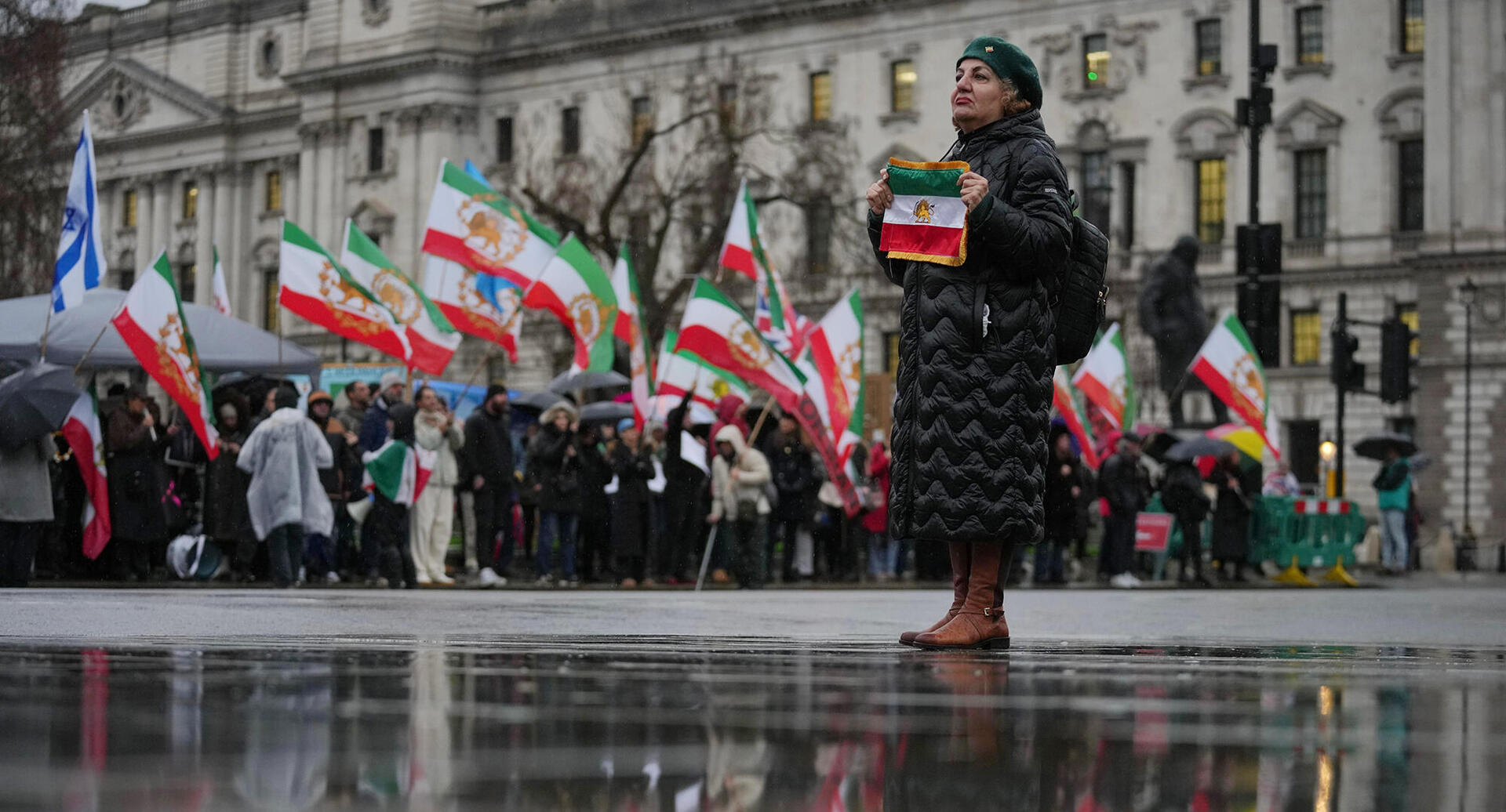 פוטו הפגנות מהפכה איראן לונדון