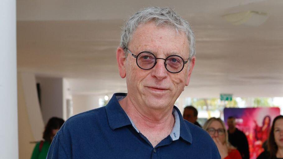 מנכ"ל הבימה דני וייס