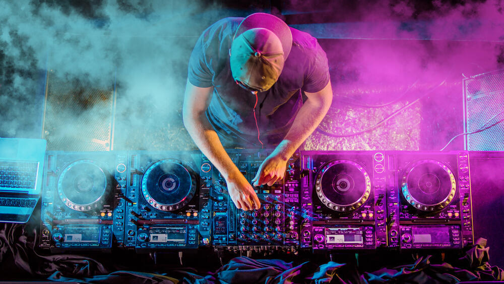 תקליטן די ג'יי DJ