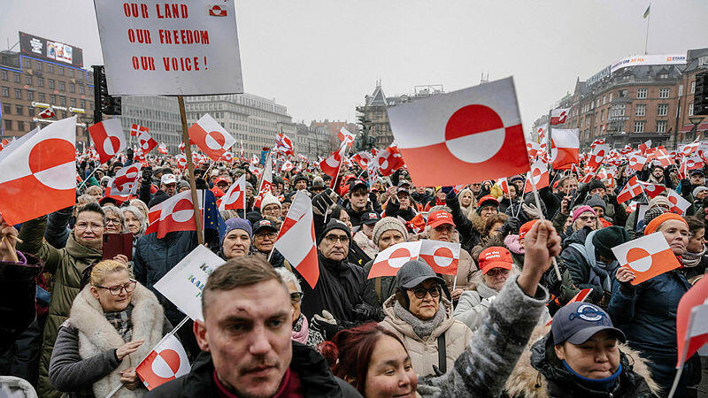 הפגנה ב קופנהגן דנמרק 5 נגד כוונת ארה"ב ו דונלד טראמפ להשתלט על גרינלנד 17.1.26