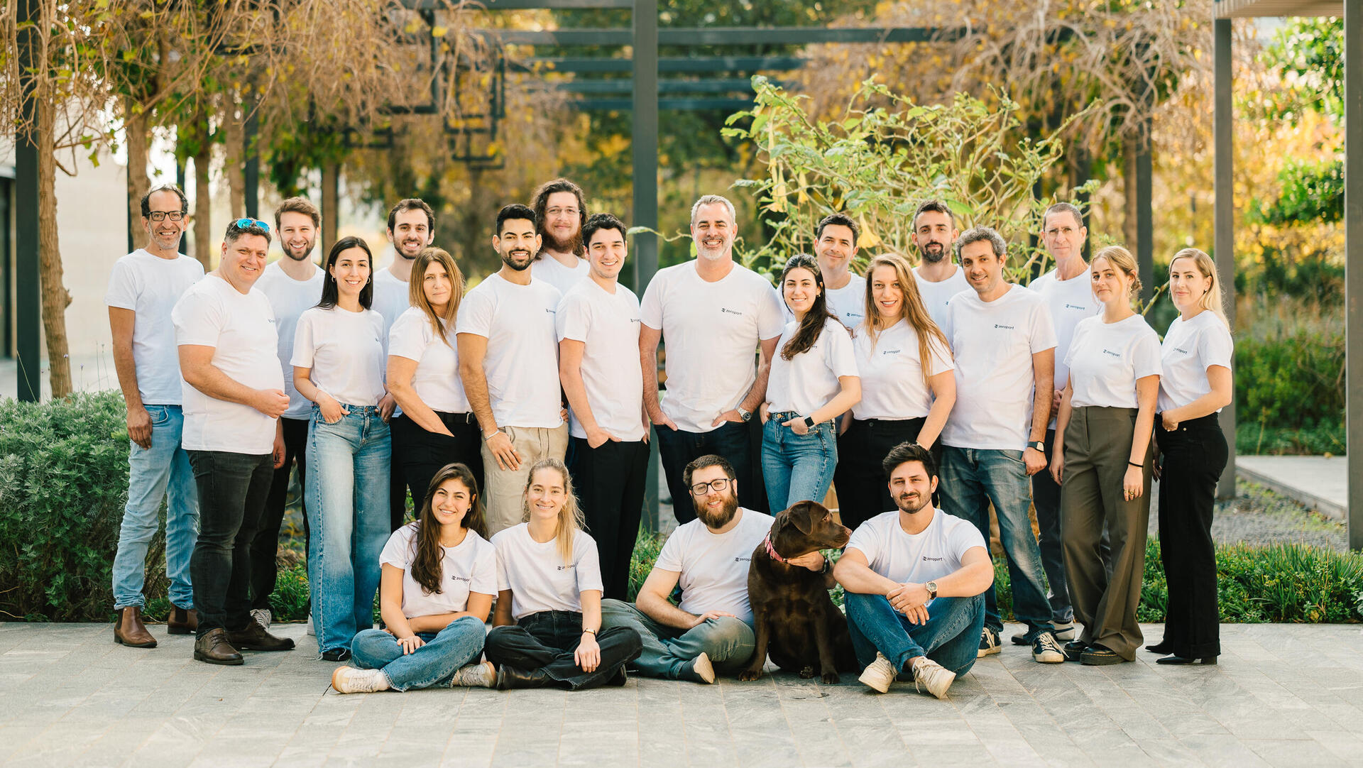 עובדי זירופורט