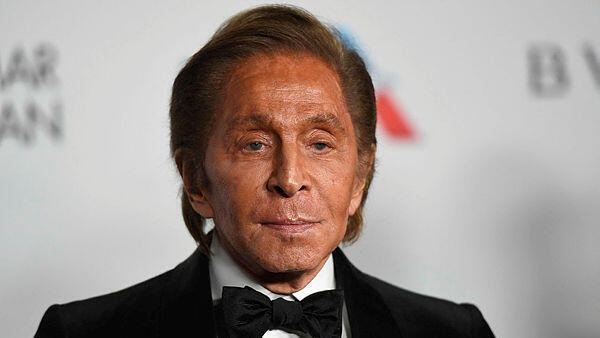 המעצב ולנטינו, "קיסר האופנה", מת בגיל 93