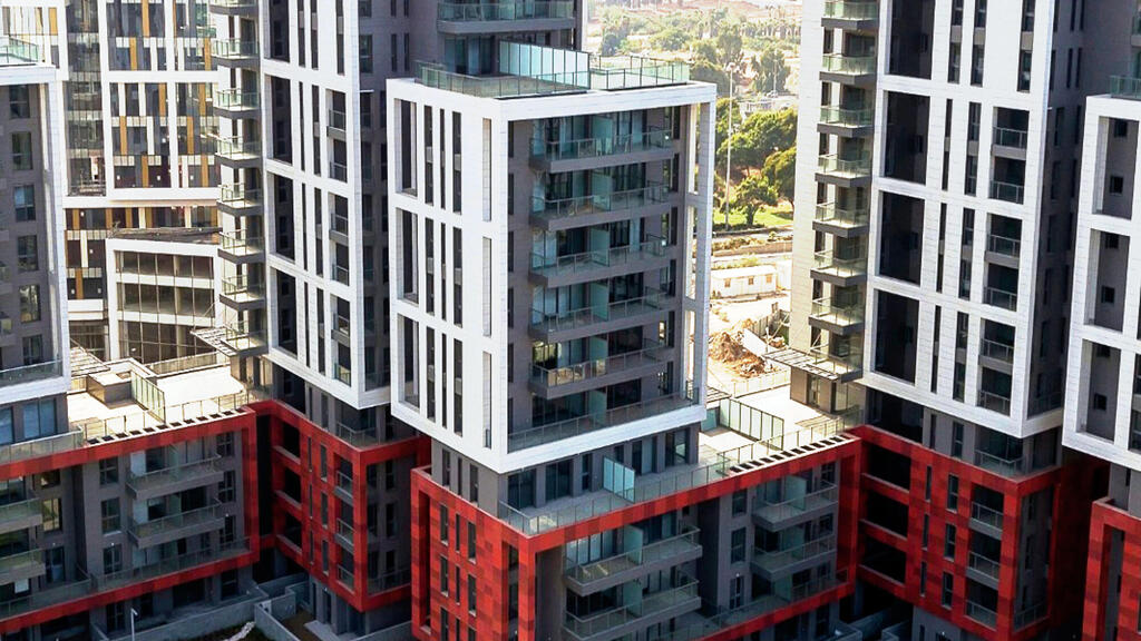 בנייה על פי תקן ירוק בהרצליה. בישראל יש כ־7,000 מבנים בתהליכי אישור תקן בנייה ירוק (צילום: יח"צ) מתחם מגורים הרצליה הילס בנייה על פי תקן ירוק בהרצליה