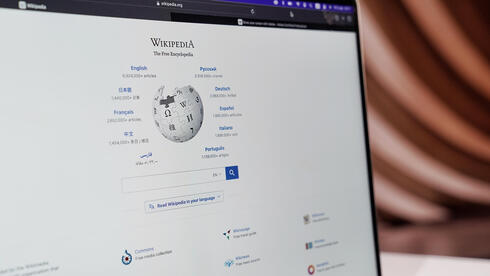 מפרפלקסיטי ועד מטא: חברות ה-AI שישלמו לוויקיפדיה על אימון מודלים