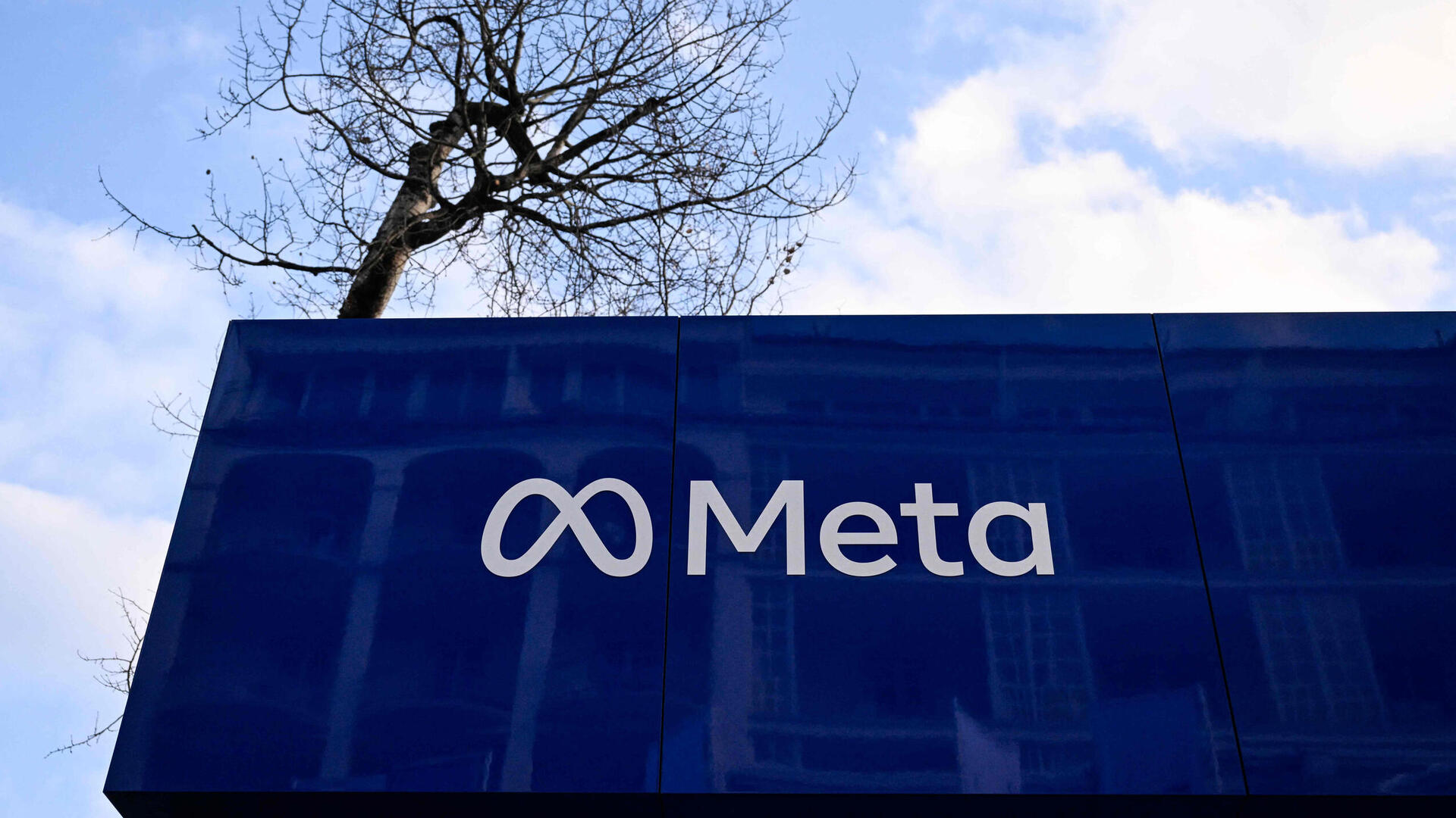 דוכן של מטא ב פורום הכלכלי העולמי ב דאבוס 20.1.26