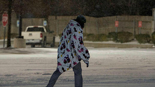 סערה עזה פוקדת את ארה"ב, כ-6,000 טיסות בוטלו