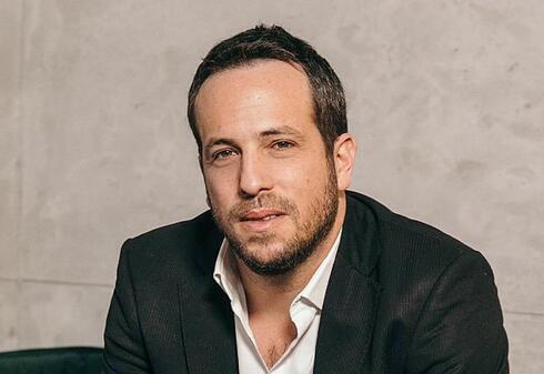 רועי ביינהורן, מנכ"ל ומבעלי חברת אדם שוסטר 