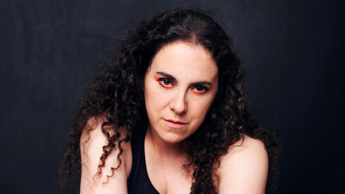 צילום: ליה יפה "רציתי לכתוב רומן אירוטי סטרייטי, ויצא לי פילם נואר לסבי"