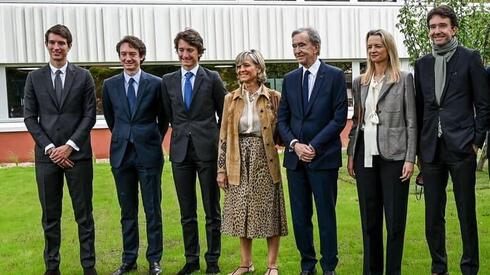 צילום: AFP 350 מיליארד דולר, 5 ילדים ובלי יורש מוצהר לאימפריה: הכאוס בלואי ויטון