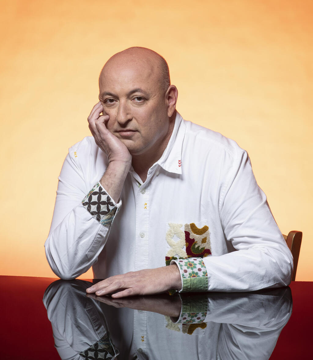 גרוטו. "WHO בכלל לא מחליט על רישום תרופות, אז הטענה שהוא מושחת או מונע מאינטרסים של חברות תרופות מגיעה מאנשים שלא מכירים את העבודה בשטח" גרוטו. " WHO בכלל לא מחליט על רישום תרופות, אז הטענה שהוא מושחת או מונע מאינטרסים של חברות תרופות מגיעה מאנשים שלא מכירים את העבודה בשטח"