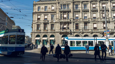 הזהב החדש: הפרנק השוויצרי זינק לשיא של עשור מול הדולר