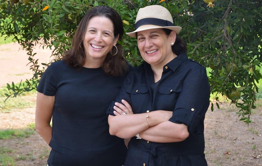 נעמי בראונשטיין ויוי מן מייסדות עמותת תן גב 