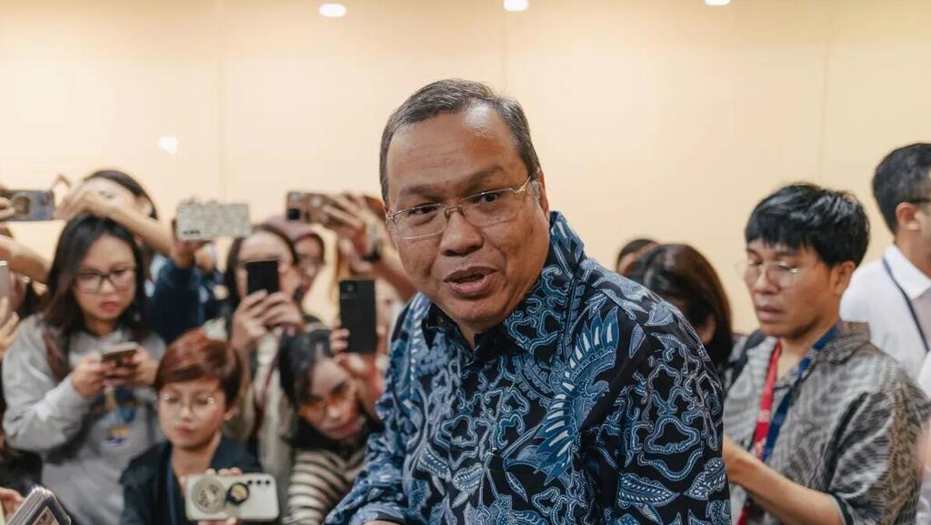 מנכ"ל בורסת אינדונזיה אימאן רחמן התפטר לאחר שהבורסה איבדה 84 מיליארד דולר ביומיים