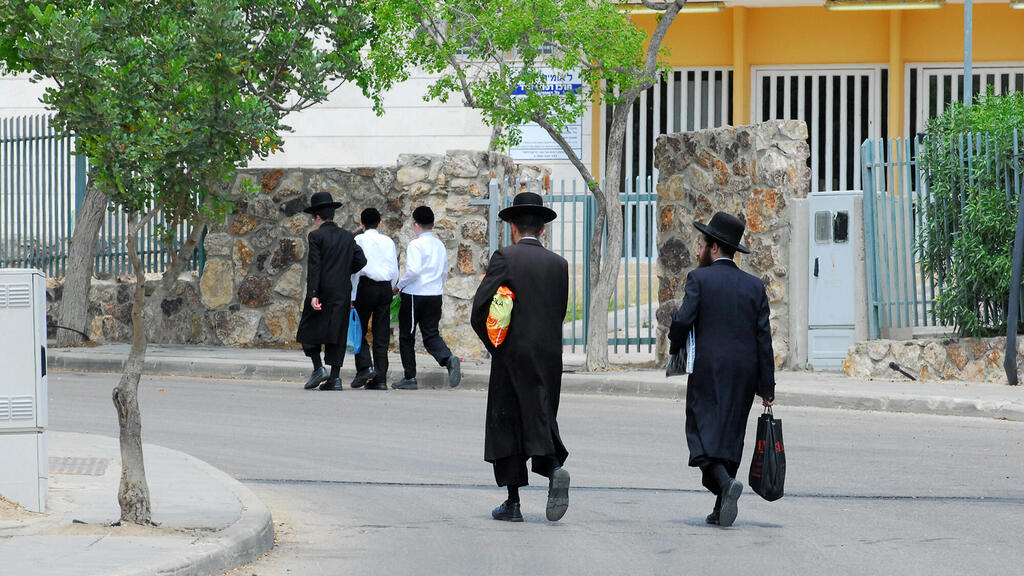 ערד. קואליציית החרדים חסמה את החלטת ראש העיר (צילום: הרצל יוסף) חרדים ב ערד