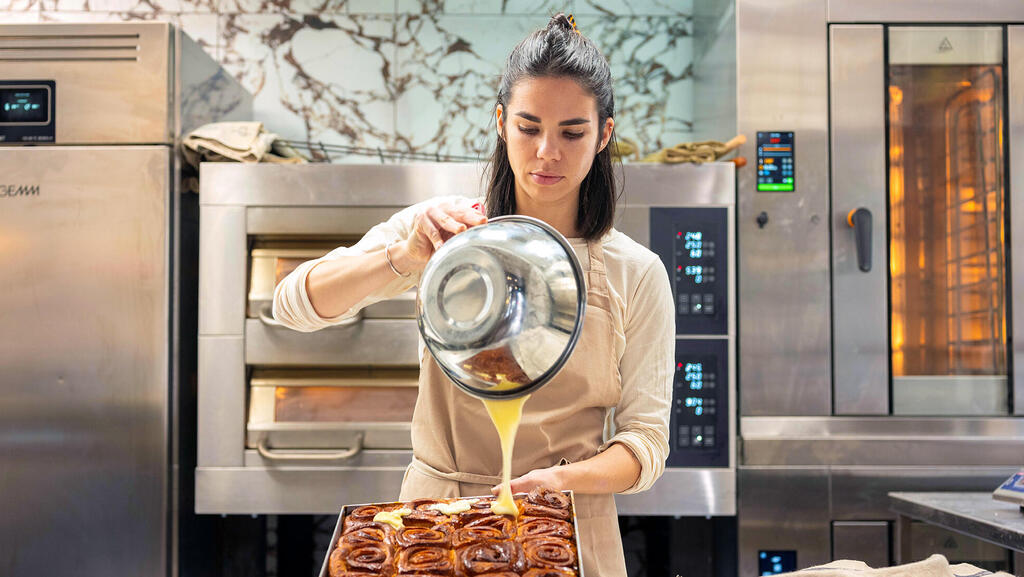 טל יניב מסעדת בייקרי תופין בתל אביב פנאי