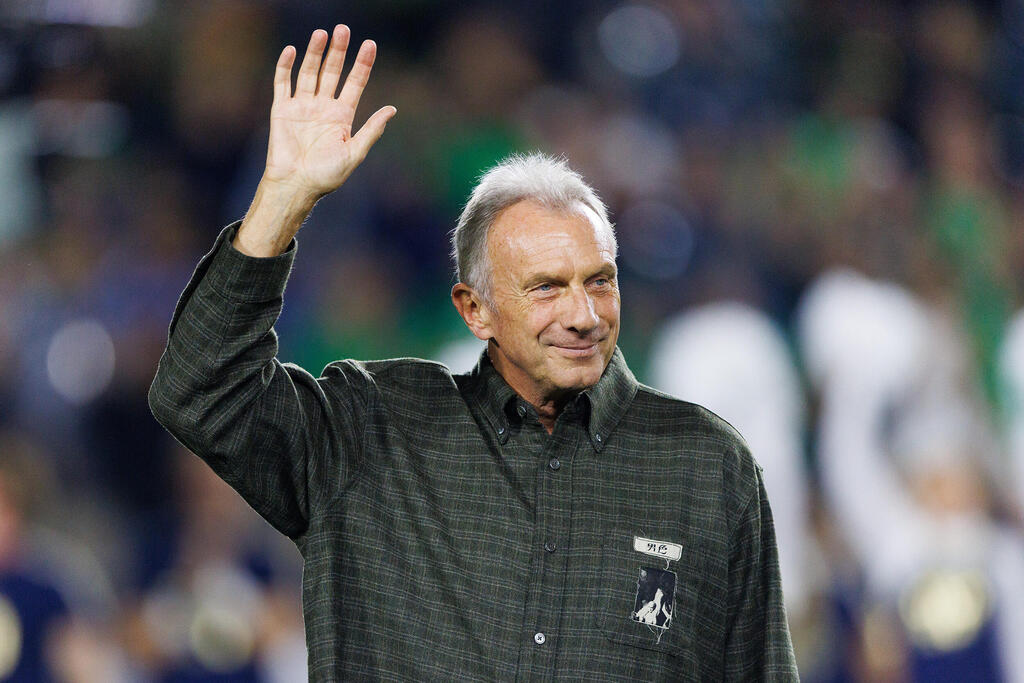 ג'ו מונטנה שחקן פוטבול בעברו