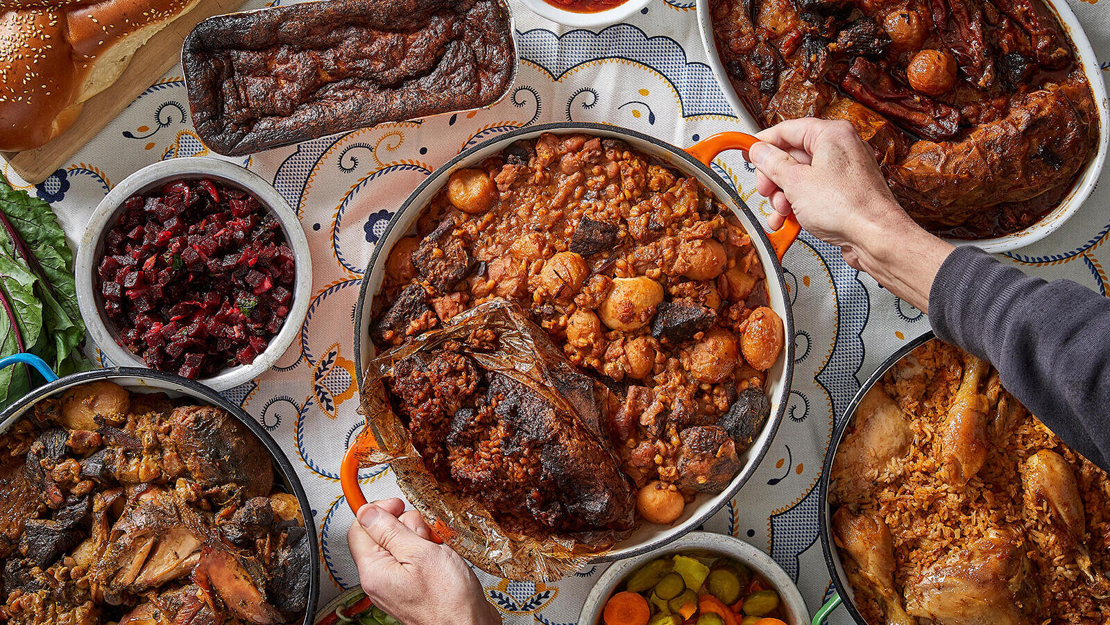 פנאי חמין המסעדה היהודית ב בני ברק פסטיבל הצ׳ולנטיאדה המסורתי 