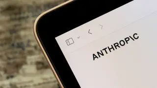 אנתרופיק מפתחת קלוד AI