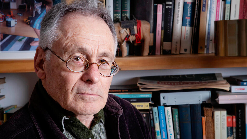 פנאי איל מגד סופר ומשורר ישראלי