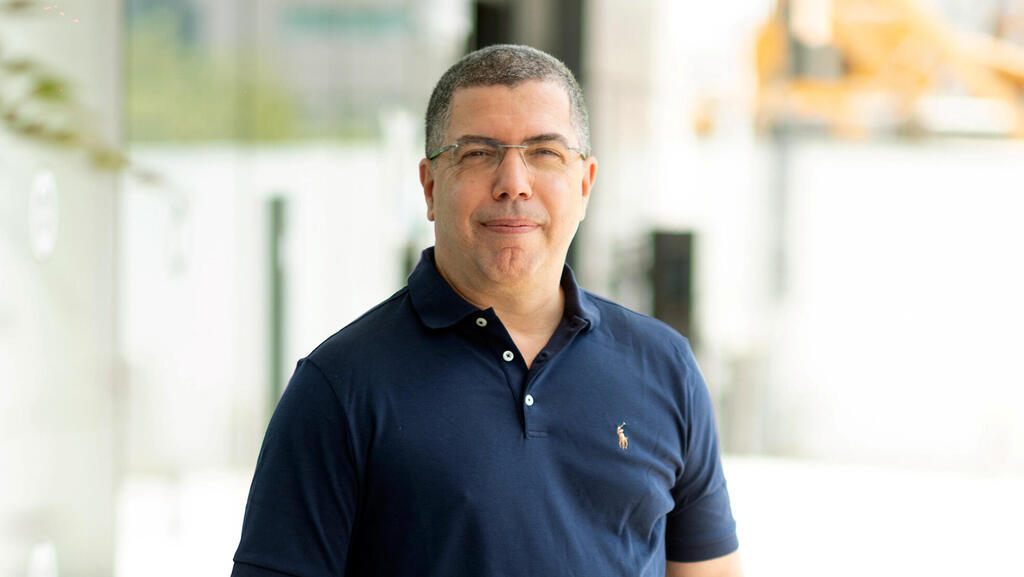 Arik Kleinstein. (Photo: Mari Ron) אריק קליינשטיין