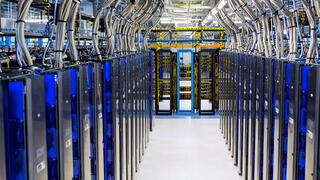 חוות שרתים דאטה סנטר