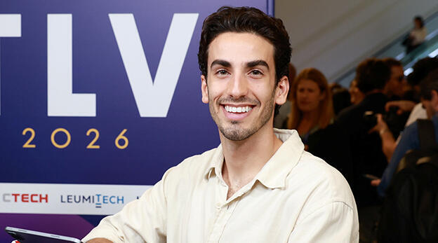 Roy Adin, a visual artist and creator, at the Tech TLV conference.