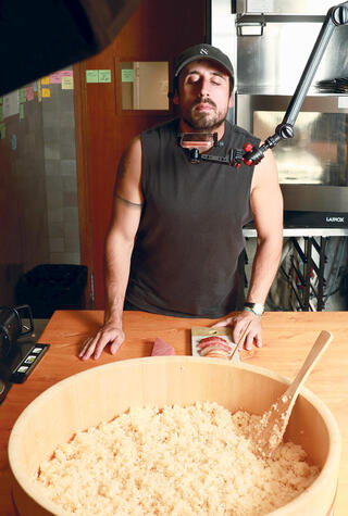 פנאי צלם האוכל ג'יימס שרמן מסעדה יפנית גאייג'ין