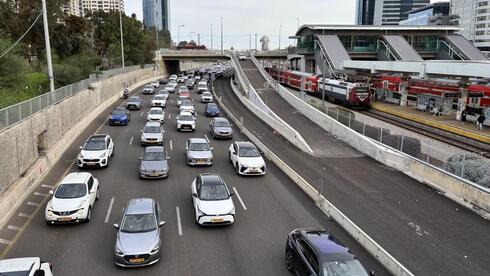 אחרי 20 שנה: הממשלה הסדירה את עבודת חברות תשתיות התחבורה