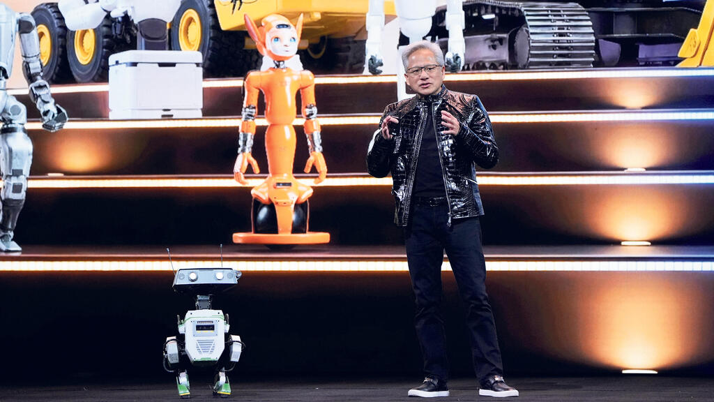 מנכ"ל אנבידיה ג'נסן הואנג בתערוכת CES בינואר