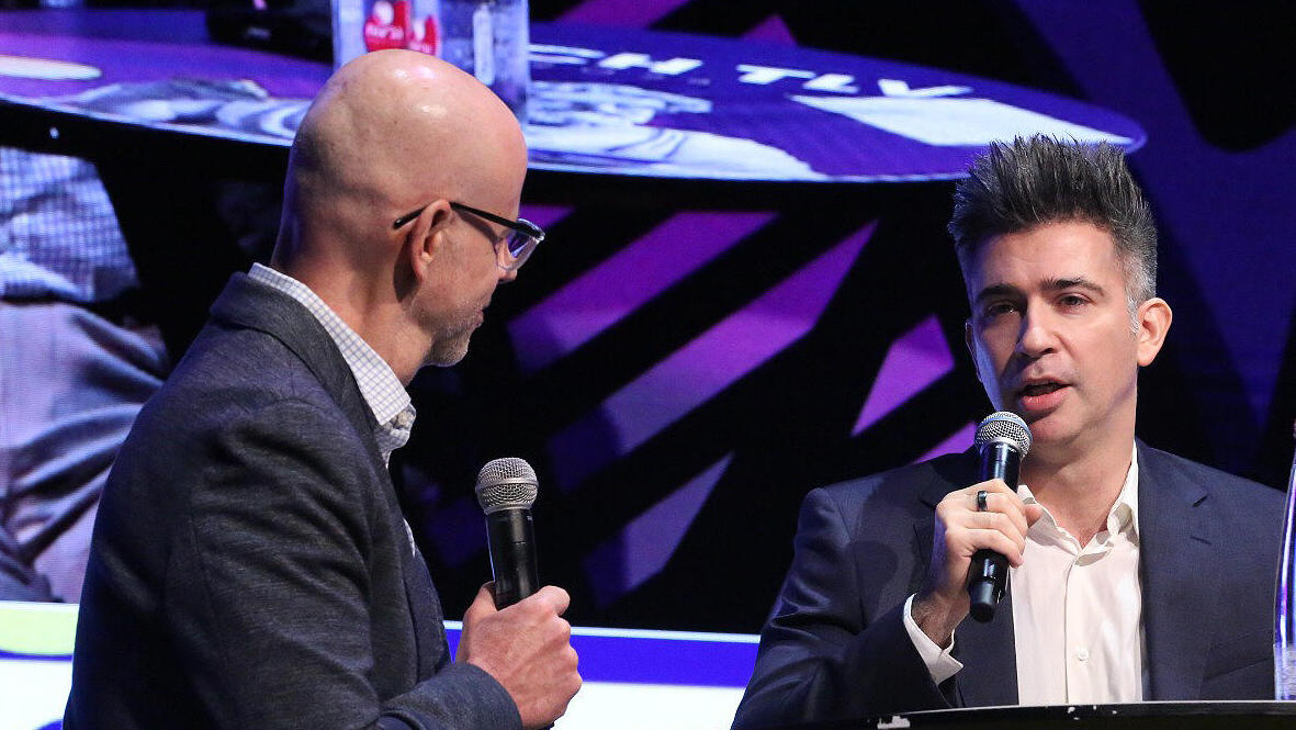 כנס TECH TLV - מימין בגני דיברוב מייסד משותף ומנכ"ל Armis דרור בין מנכ"ל רשות החדשנות