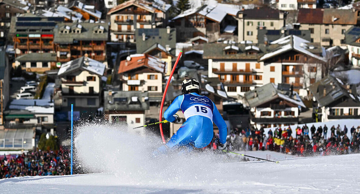 צילום: AFP/ Fabrice Coffrini פוטו אולימפיאדת החורף סקי העיירה בורמיו