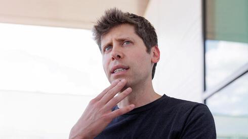 צילום: Shelby Tauber/Reuters במרדף אחרי המגזר העסקי: OpenAI רוצה להכפיל את מספר העובדים