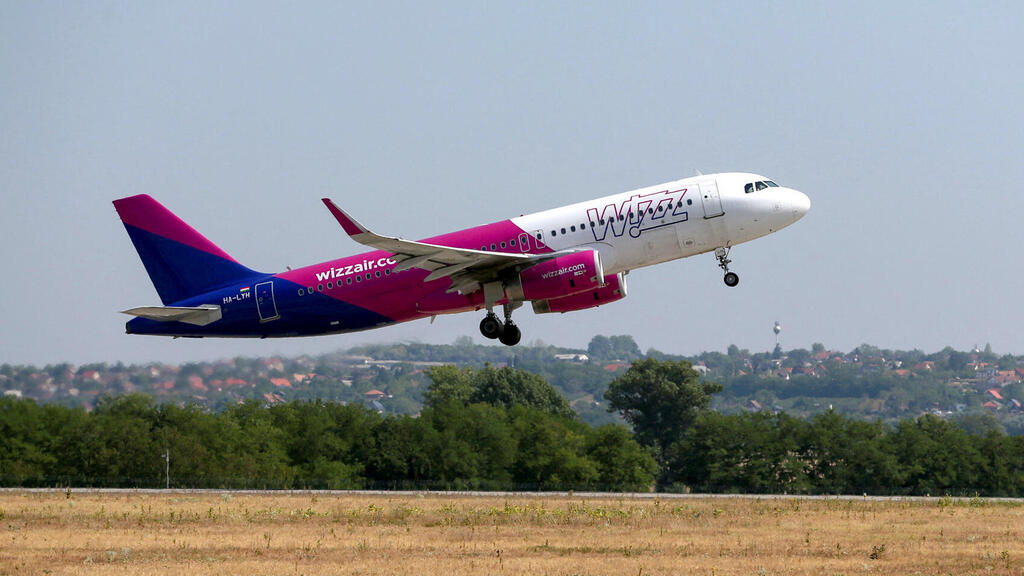 מטוס של וויז אייר. תוכל לחלץ ישראלים מאירופה (צילום: REUTERS/Bernadett Szabo) מטוס של וויז אייר וויזאייר