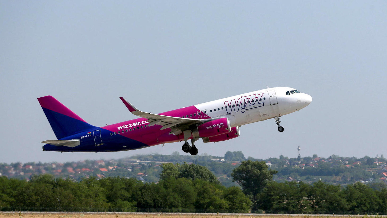 מטוס של וויז אייר וויזאייר