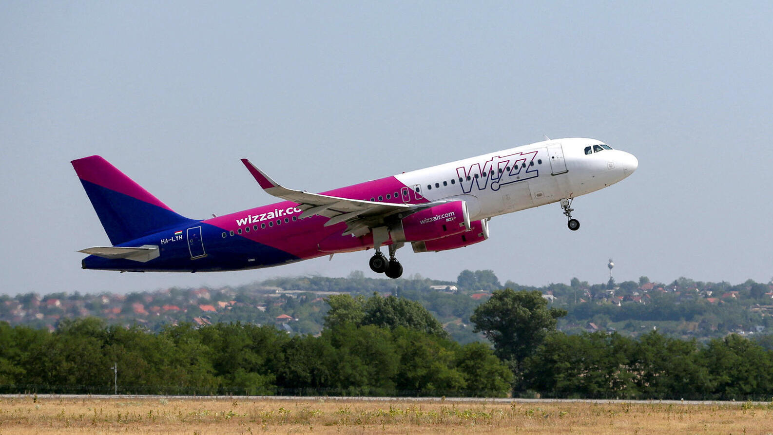 מטוס של וויז אייר וויזאייר