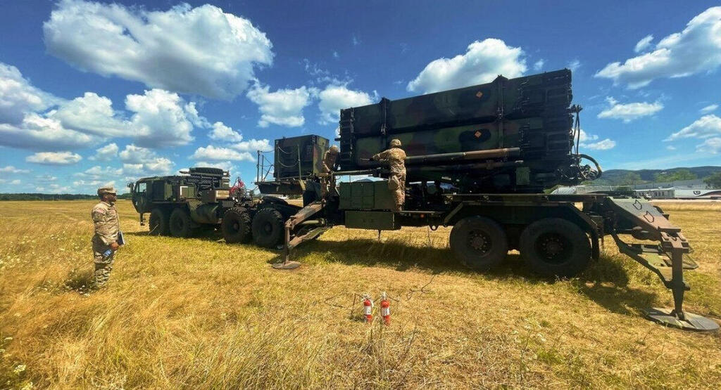 שלנו מתקדם יותר. מכ"מ סוללת פטריוט באוקראינה (צילום: USA DOD) הקברניט כטב"מים אוקראינה