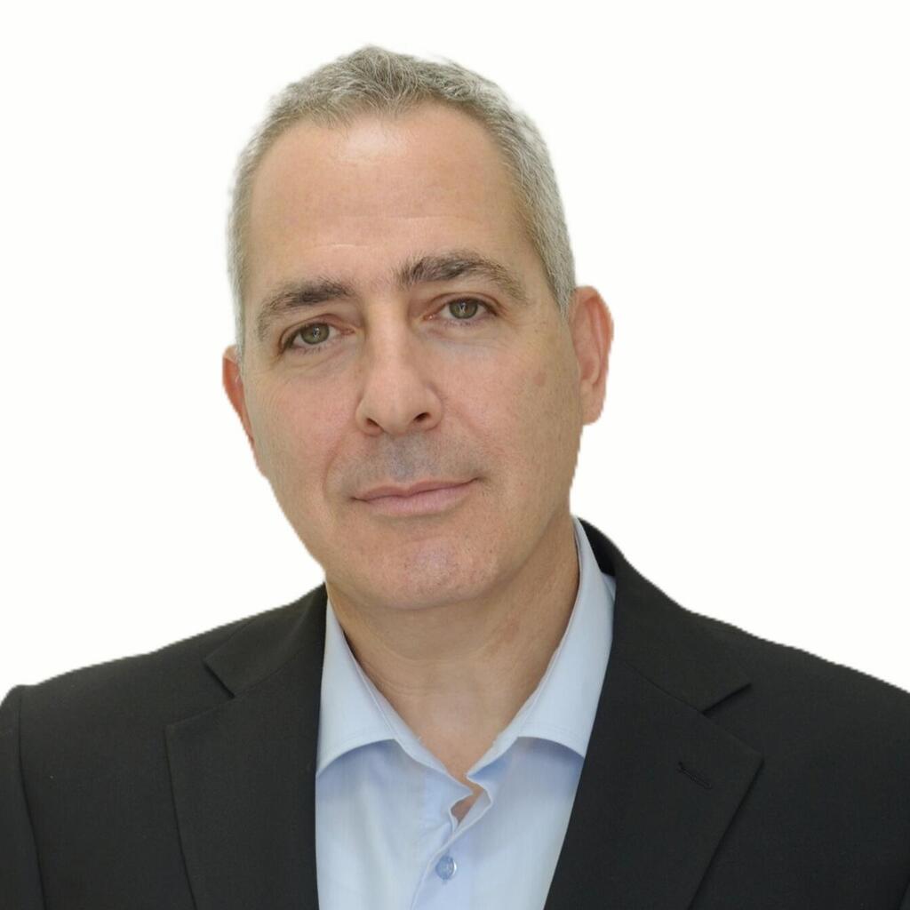עו"ד צבי שוב