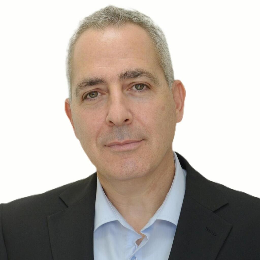 עו"ד צבי שוב