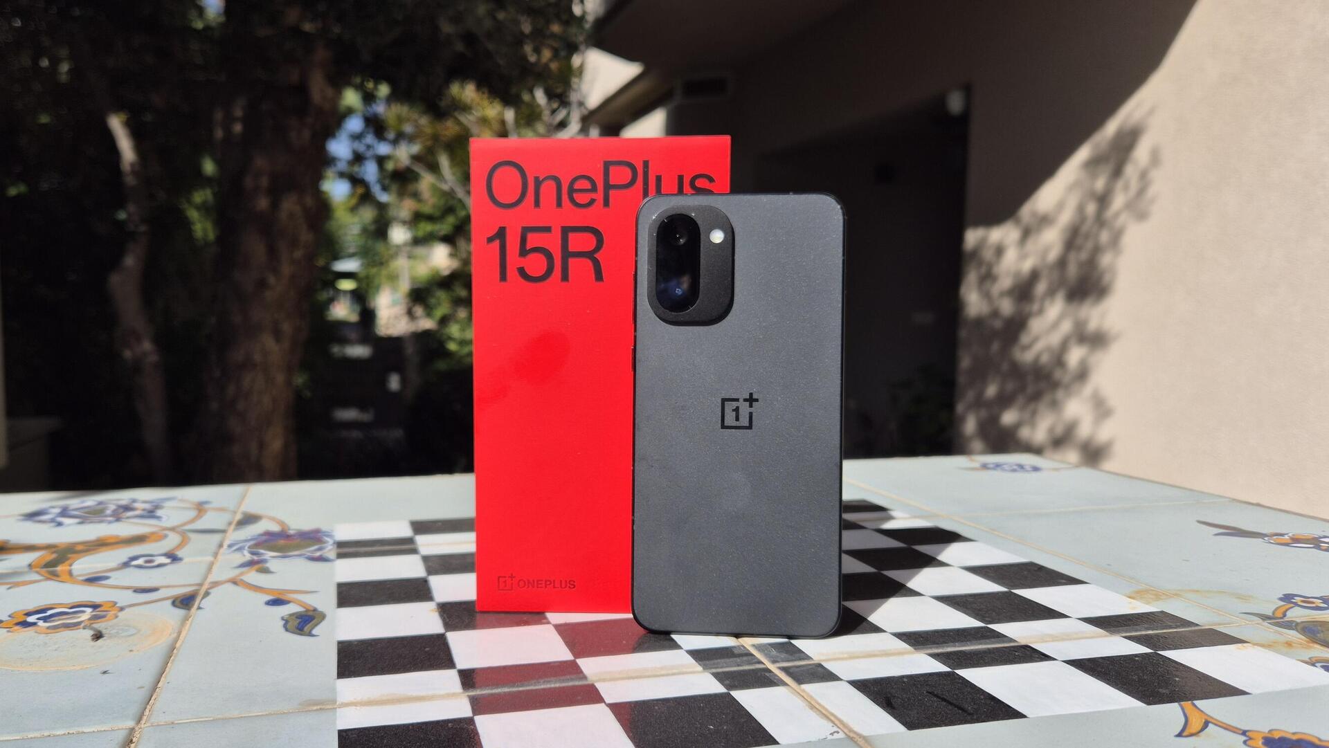 סמארטפון OnePlus 15R