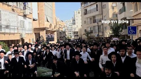 חיילות הוברחו בריצה מהמון חרדי בבני ברק - 22 נעצרו; מפקד המחוז: "לא תיאמו איתנו"