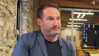 העיתונאי דיוויד גרין