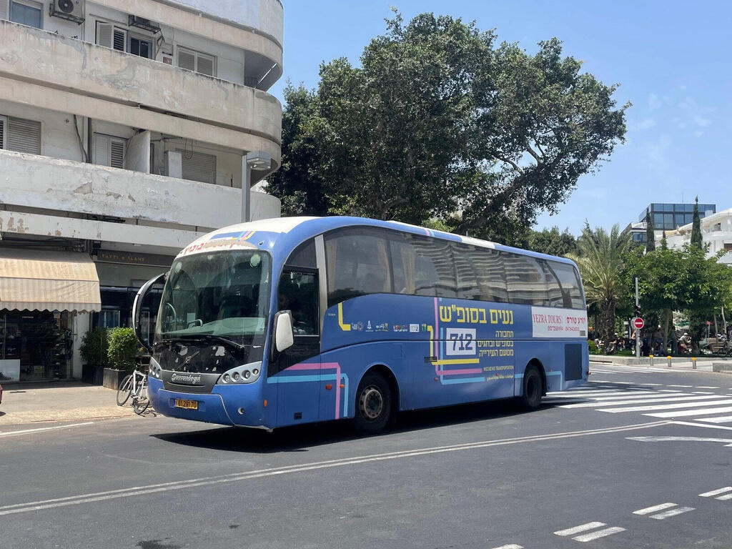 אוטובוס של נעים בסופ"ש בתל אביב. עשרות אלפי נוסעים בכל שבוע (צילום: באדיבות עיריית תל אביב־יפו) אוטובוס של נעים בסופ"ש בתל אביב. עשרות אלפי נוסעים בכל שבוע