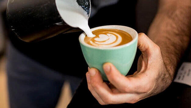 מיפו ועד מחנה יהודה: חמשת בתי הקפה ספיישלטי הכי טובים בישראל 